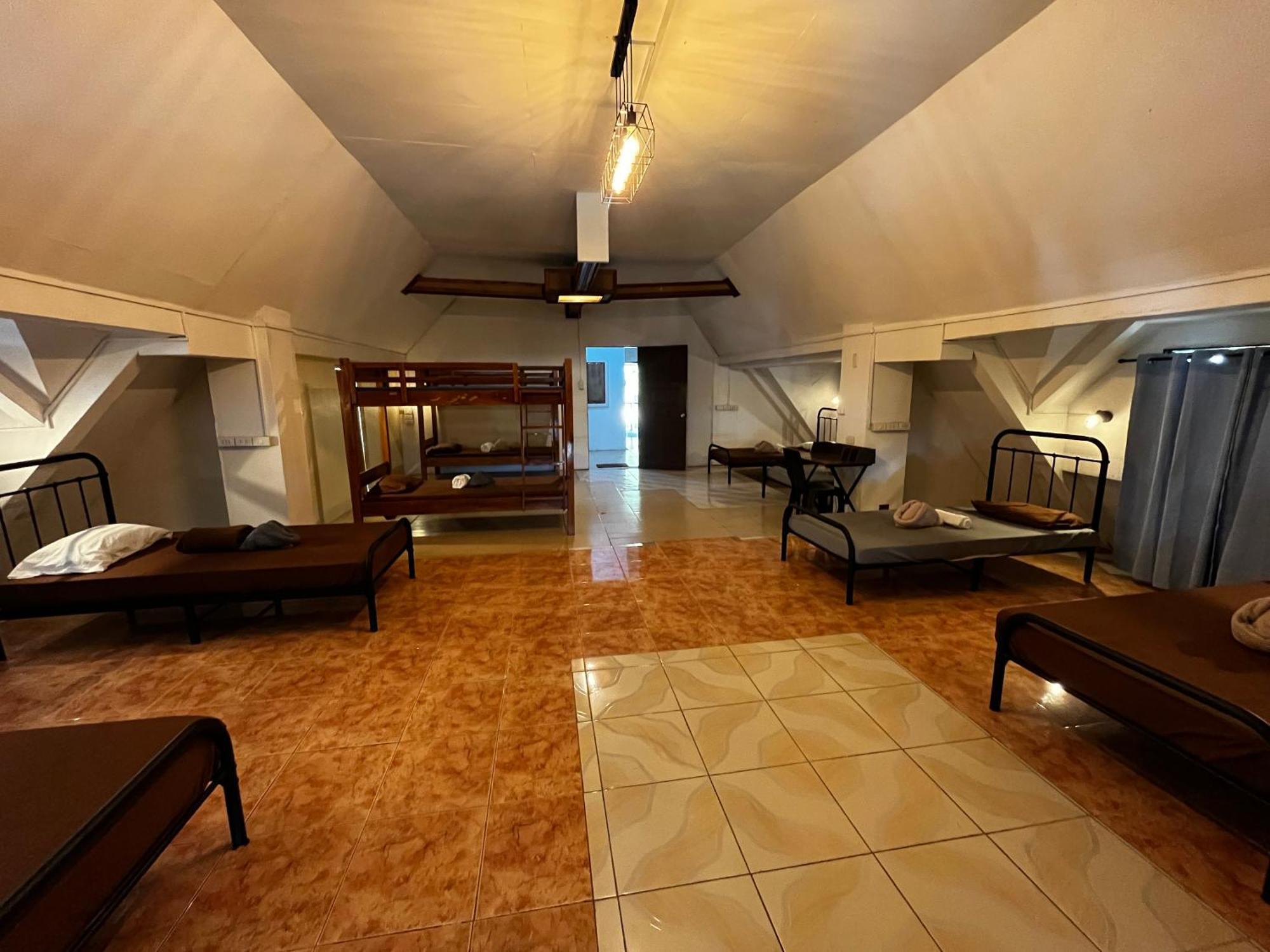 On Board Panglao Beach Hostel & Resort With Free Motorbike Dao  ภายนอก รูปภาพ
